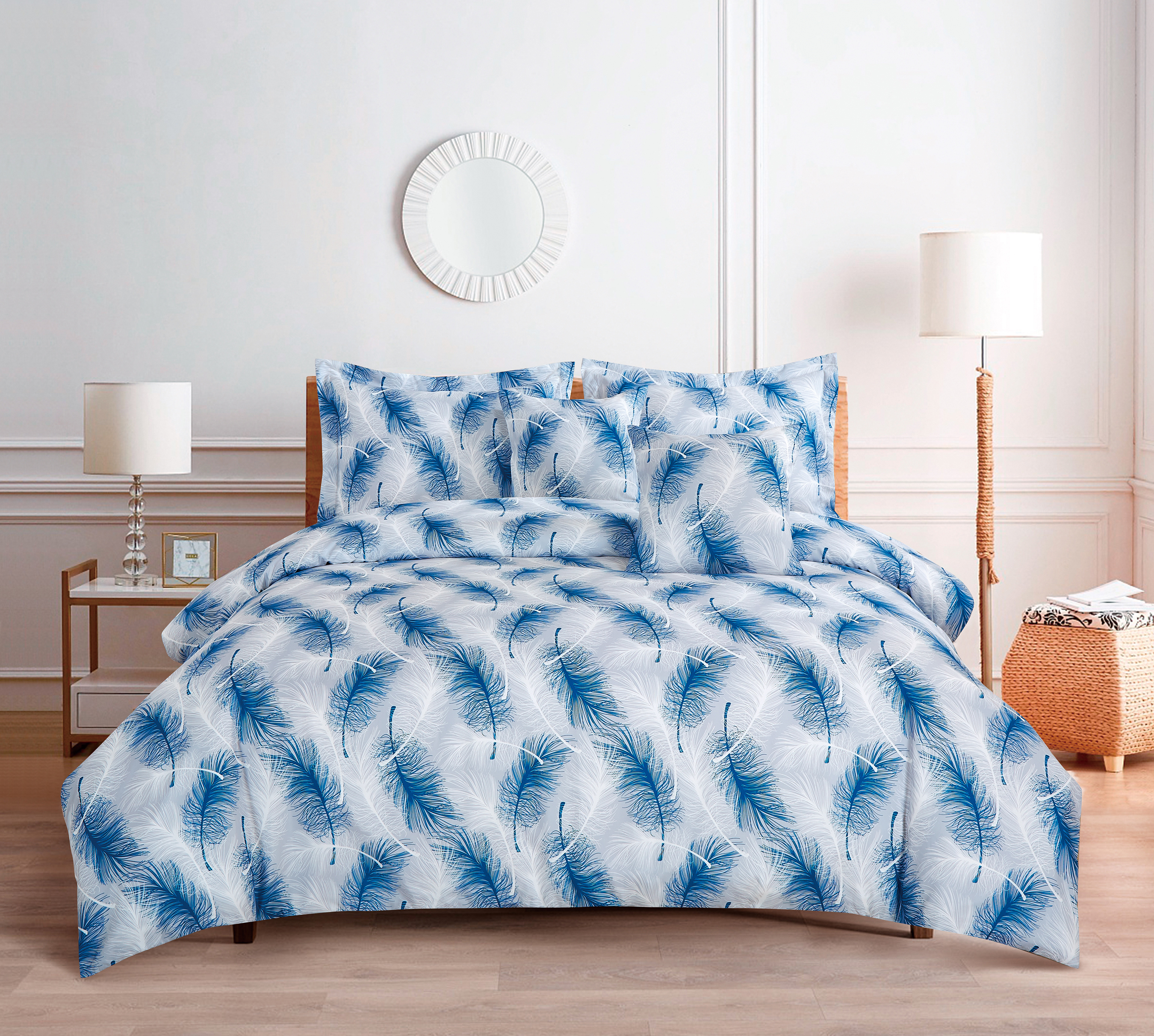 El kit de cama con estampado de plumas azules y blancas